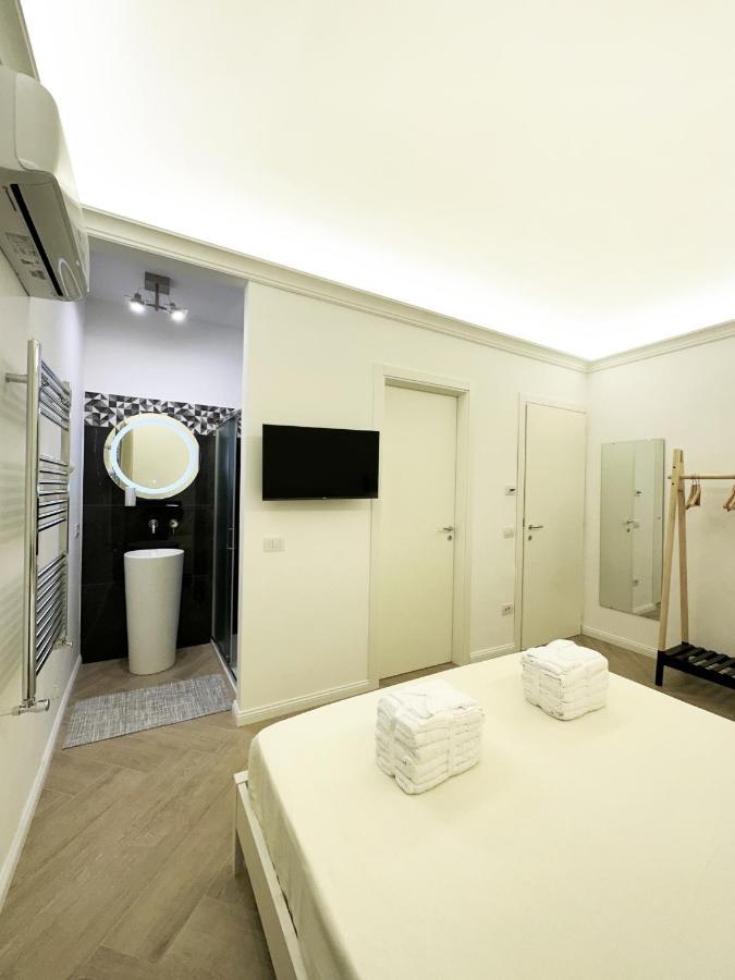 Vicki Vomero Rooms - Napoli Buitenkant foto