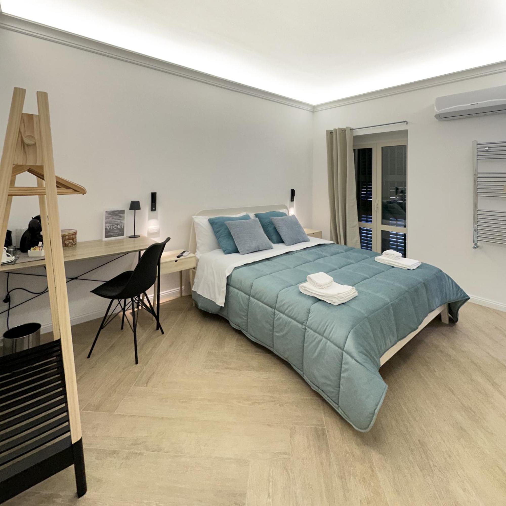 Vicki Vomero Rooms - Napoli Buitenkant foto